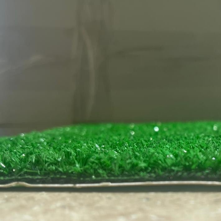 عشب صناعي أخضر فاخر من مفروشات وأرضيات السريع بالرياض