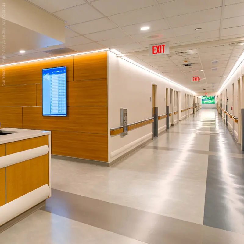 أرضيات مستشفيات آمنة ومقاومة للبكتيريا من مفروشات وأرضيات السريع بالرياض