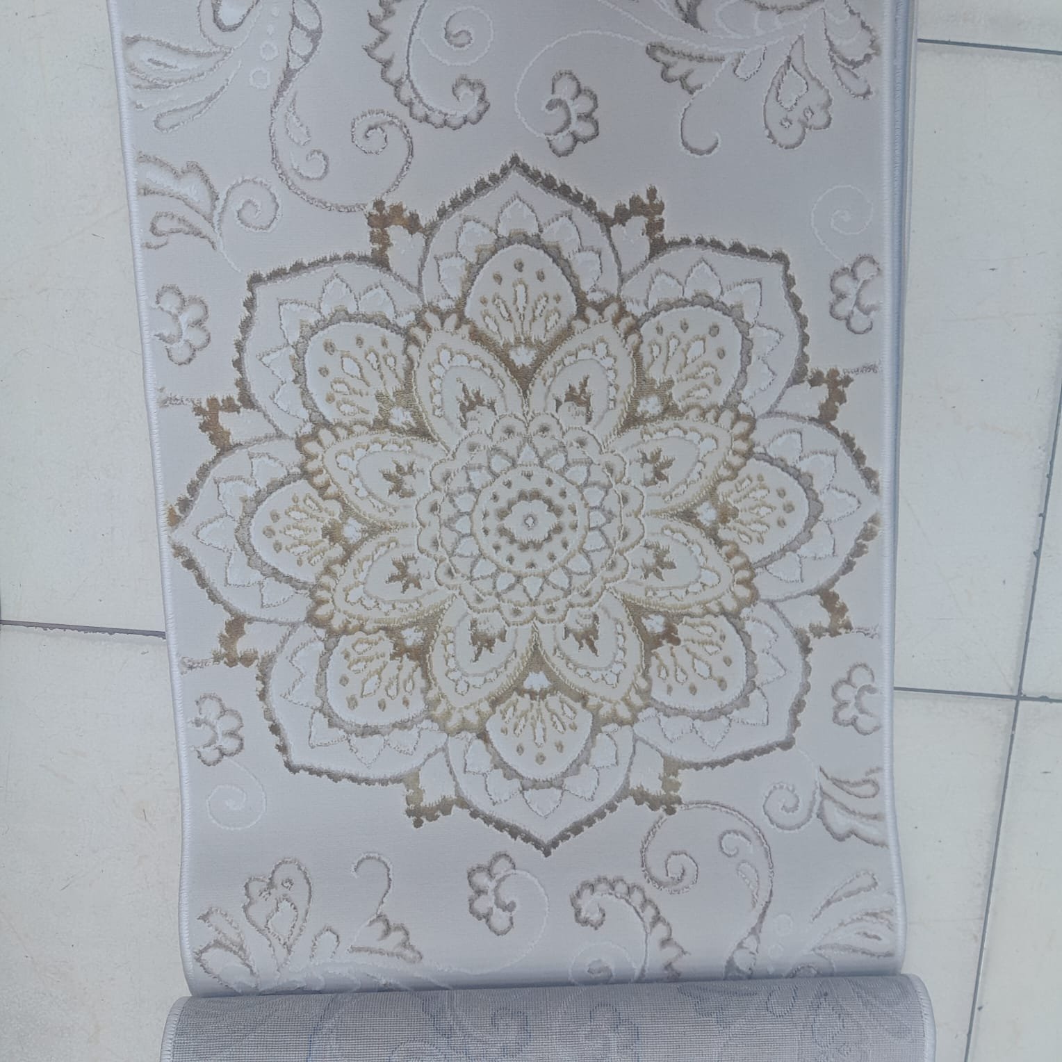 موكيت سجاد فاخر بجودة عالية من مفروشات وأرضيات السريع بالرياض