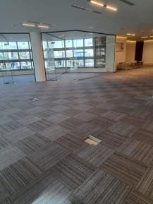 موكيت بلاط مقاس 50×50 بجودة عالية من مفروشات وأرضيات السريع بالرياض