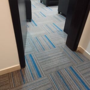 موكيت بلاط مقاس 50×50 بجودة عالية من مفروشات وأرضيات السريع بالرياض